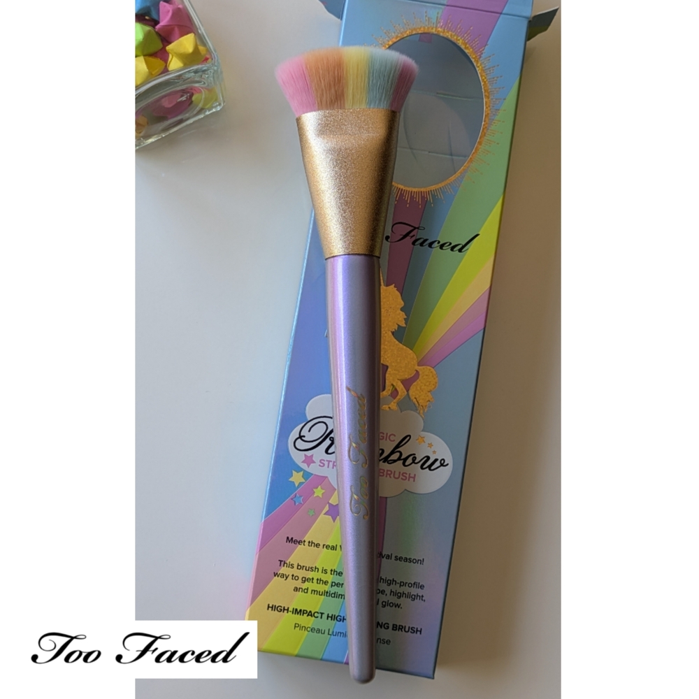 Too Faced Life's A Festival Collection Magic Rainbow Strobing Brush-NEW RARE